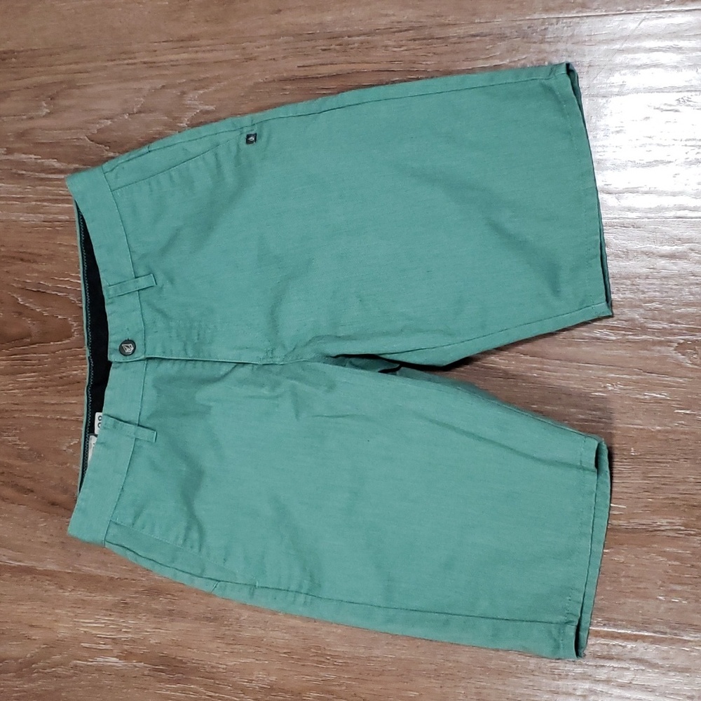 (28W) Volcom Classic Bermuda Shorts Casual Outdoor Sporty Mid Length Slim Fit
